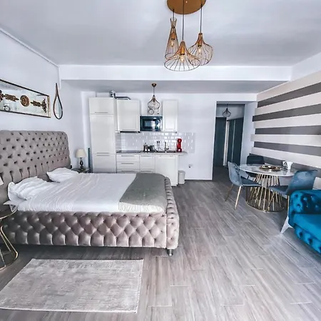 Luxury T *